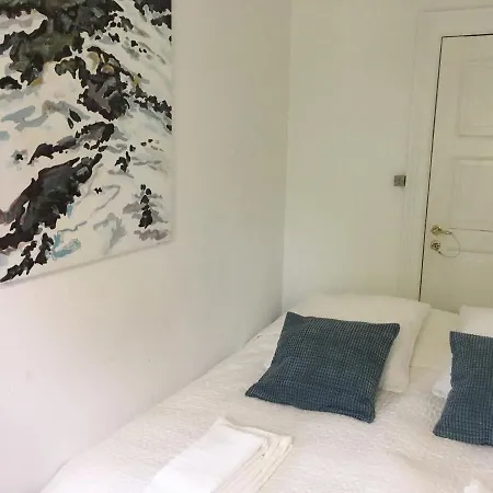 Three-bedroom In - Carlsgade 9 Apt 1 *